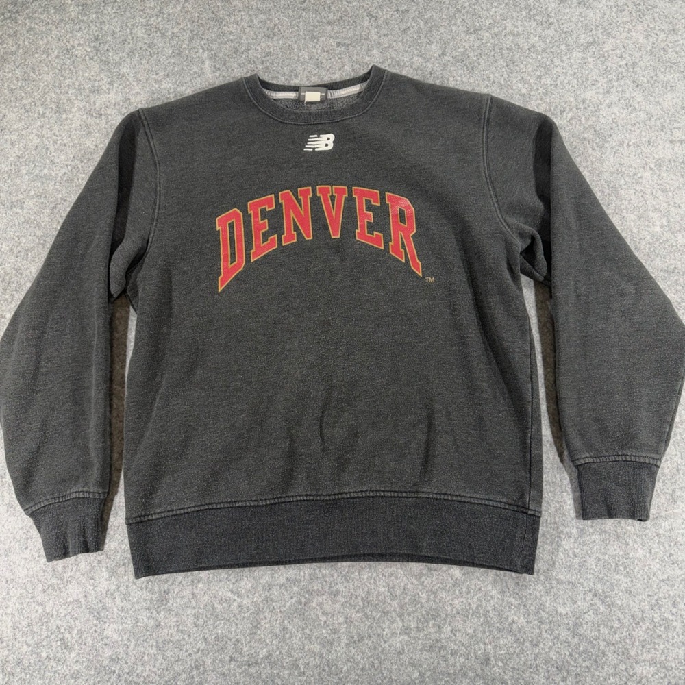 New Balance Denver Sweatshirt Mens Medium Grey Crewneck Pullover Graphic Logo